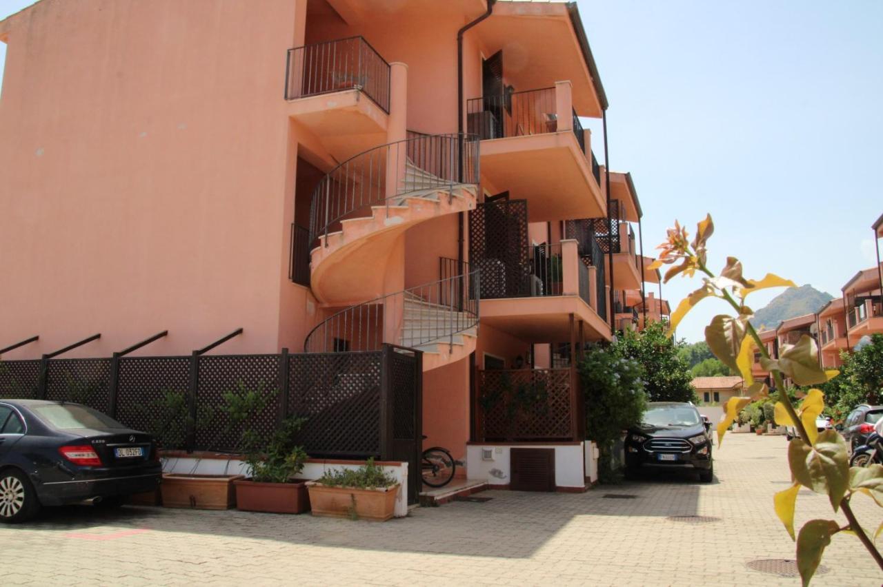 Poseidone Sea Apartment Taormina Маццео Екстер'єр фото