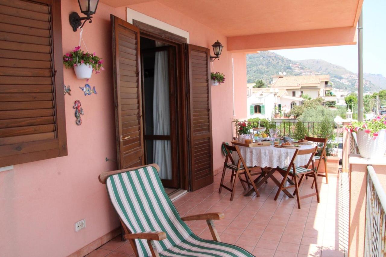 Poseidone Sea Apartment Taormina Маццео Екстер'єр фото
