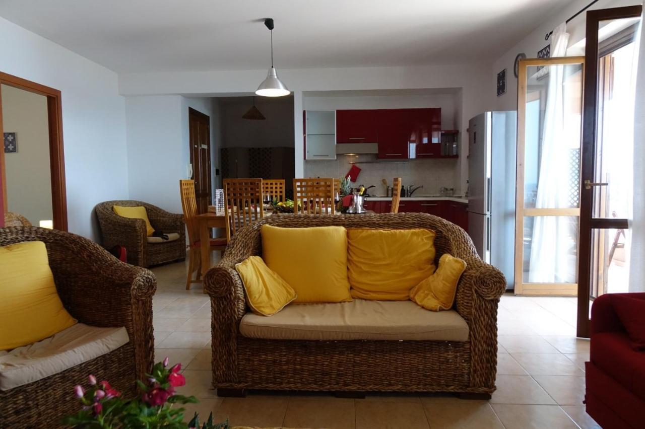 Poseidone Sea Apartment Taormina Маццео Екстер'єр фото